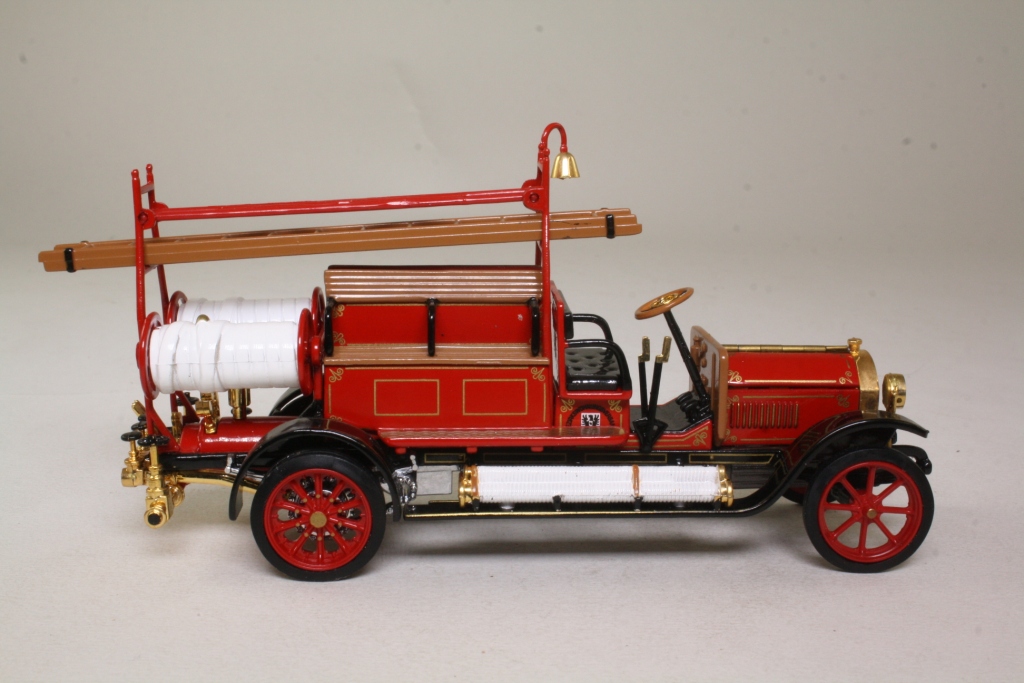 Matchbox Collectibles YFE20; 1912 Mercedes-Benz Fire Engine